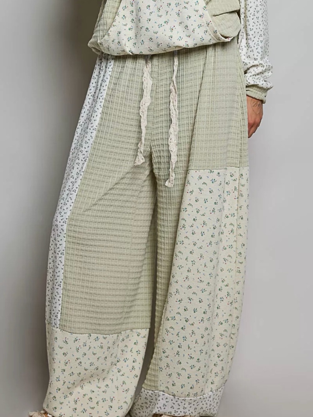 POL Relaxed Wide-Leg Patchwork Pants in Sage Green